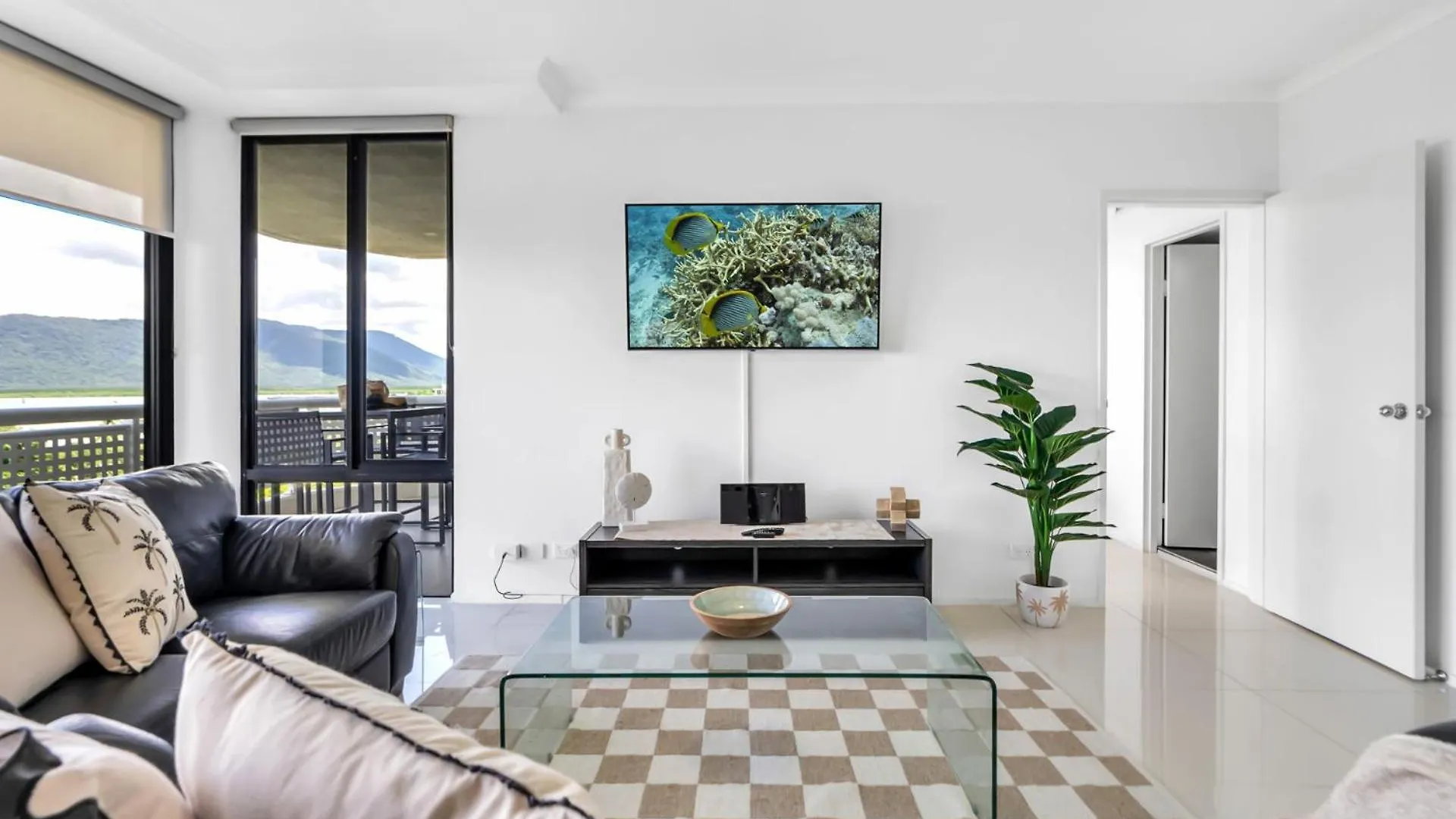 Apartment Belle Escapes 73 Rydges Plaza Esplanade With Ocean & City Views Cairns